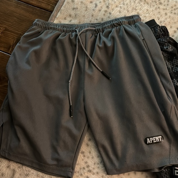 Large Nike shorts plus 2 free shorts all size large - Picture 2 of 6
